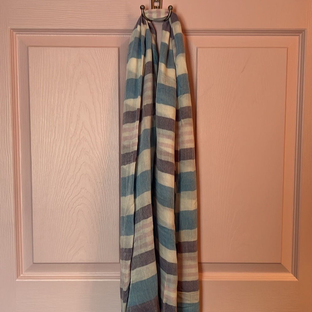 Rectangular when spread out - Picture 6 of 6